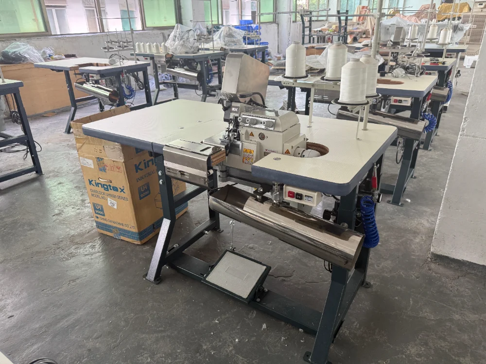 Overlock machine pic 2